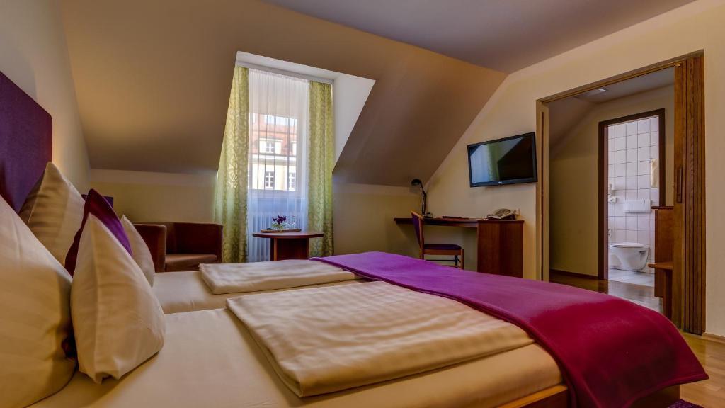 Hotel Restaurant Weihenstephaner Stuben Landshut Ruang foto