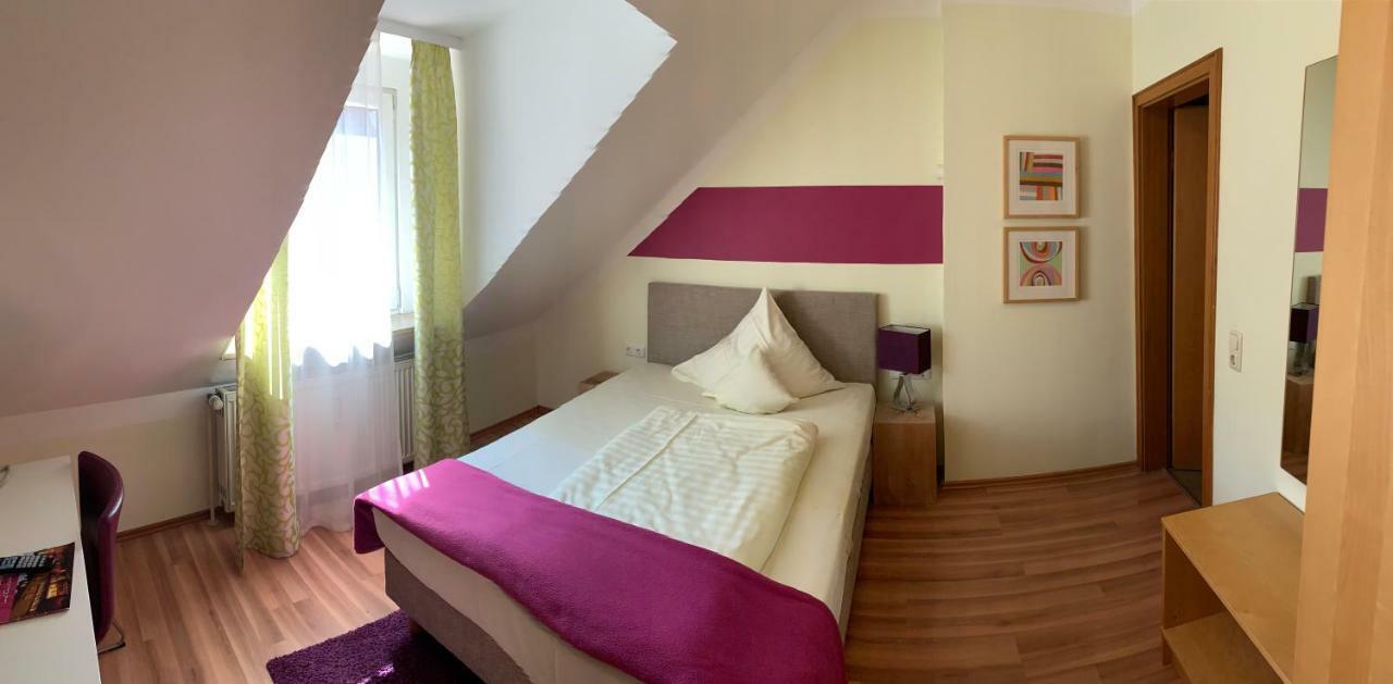 Hotel Restaurant Weihenstephaner Stuben Landshut Ruang foto
