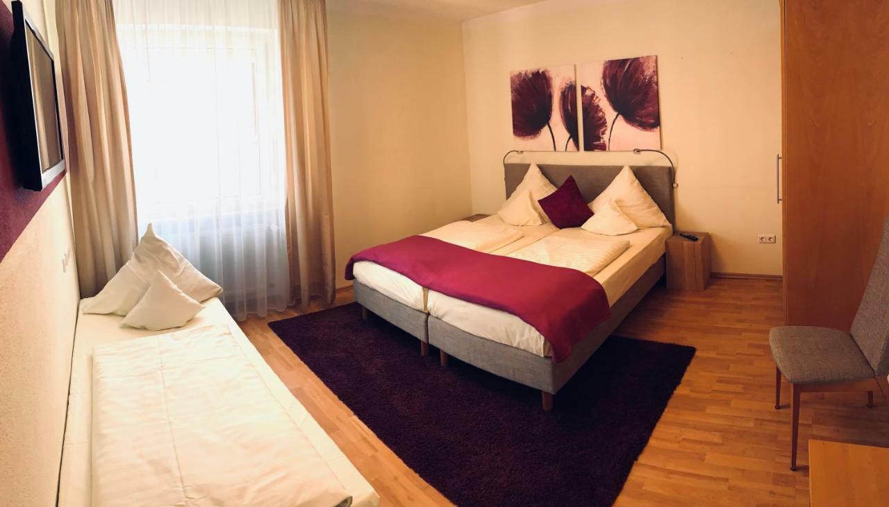 Hotel Restaurant Weihenstephaner Stuben Landshut Ruang foto